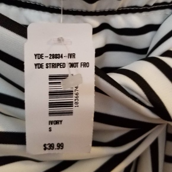 NWT. Striped wrap mini skirt - Picture 2 of 4